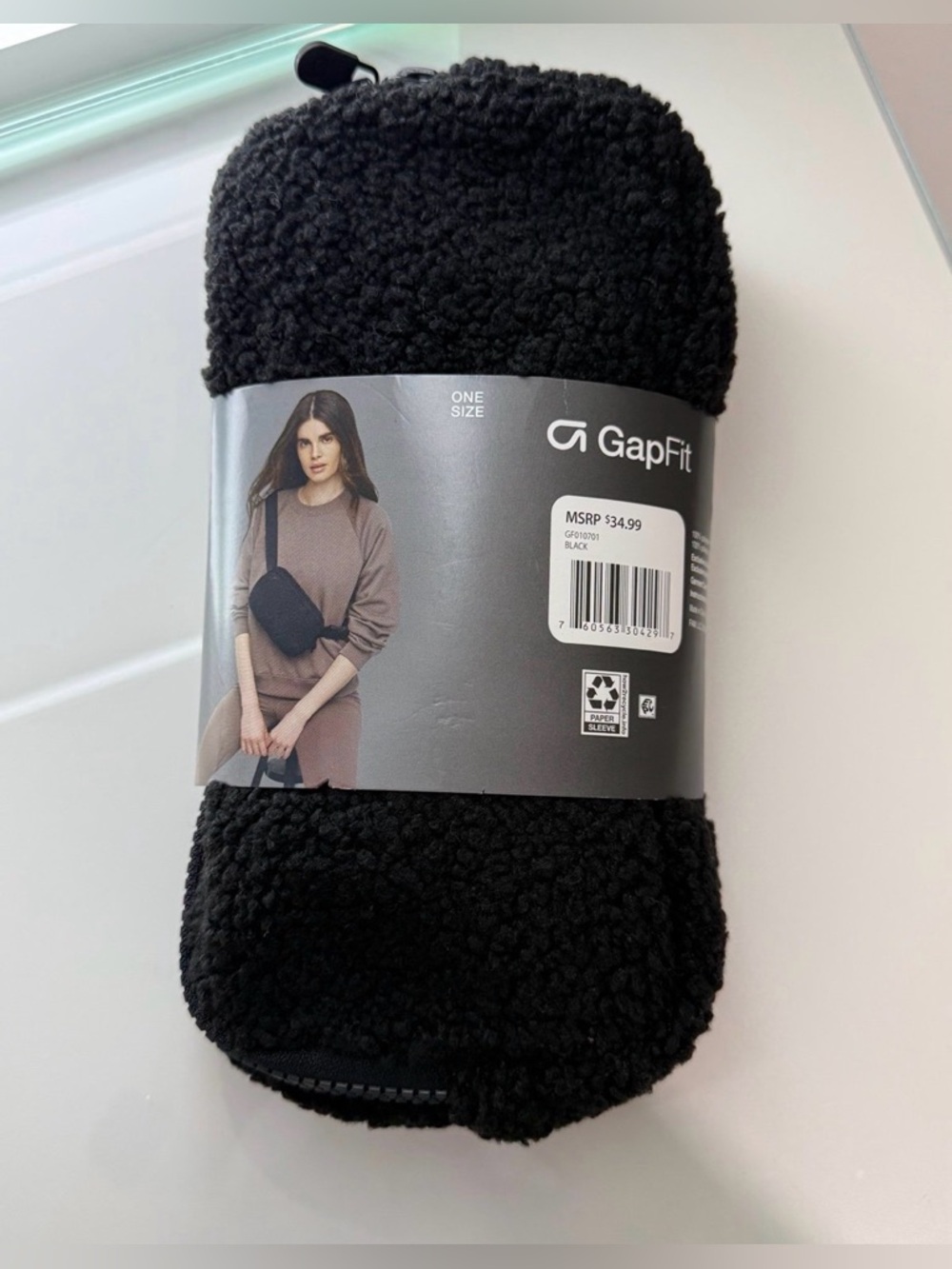 Nwt GapFit Black Fleece Multi Use Crossbody / Belt bag